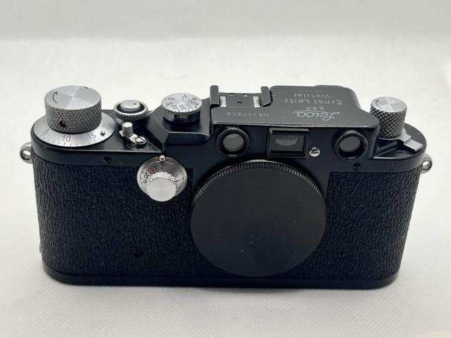 Leica IIIc quot Blackquot  re-paint  Fotocamera a telemetro