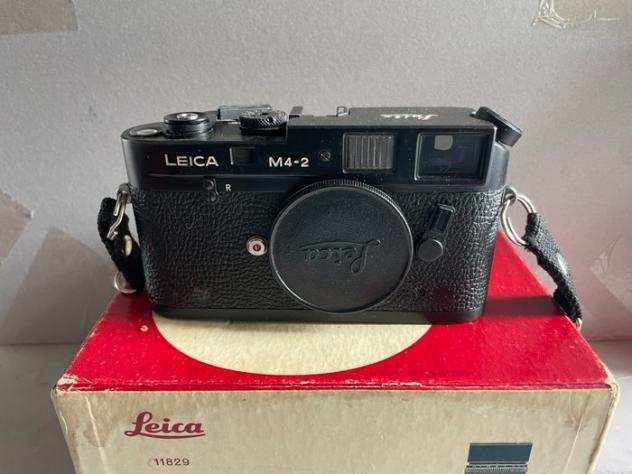 Leica M-4  M4-2 Winder  Elmarit f2.8 135mm  Googles  lightmeter  Fotocamera analogica
