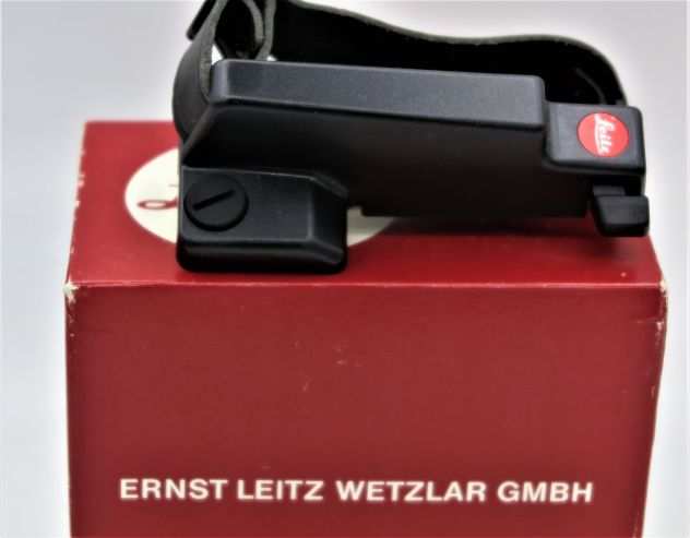 LEITZ HAND GRIP x LEICA R-3