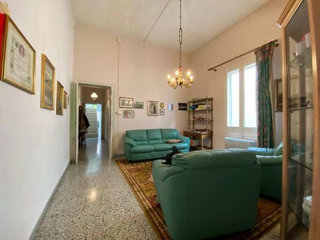 LEQUILE PALAZZINA INDIPENDENTE CON DUE APPARTAMENTI