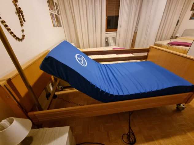 Letto da Ospedale Elettrico per Anziani e Disabili