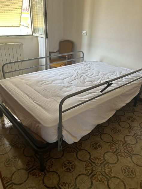 Letto elettrico con sponde