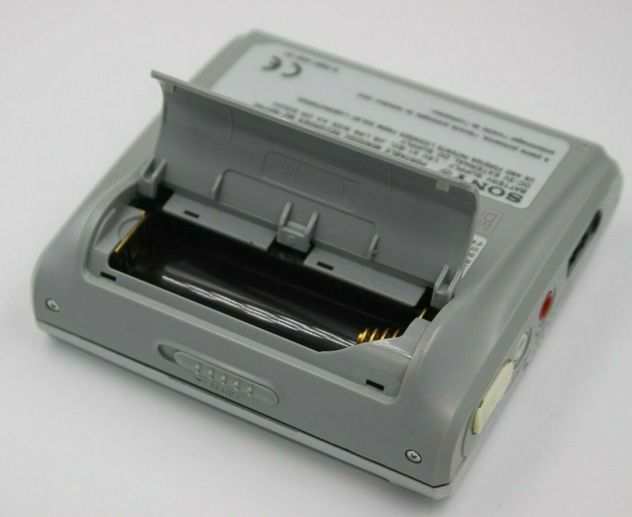 Lettore Minidisc portatile Sony MZ-NH700