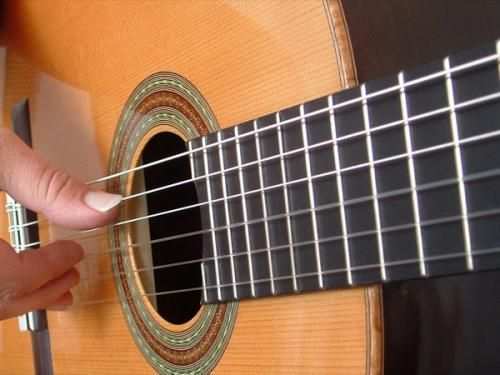 Lezioni di chitarra anche a domicilio x bambini-ragazzi-adulti