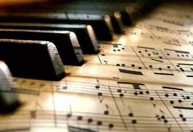 LEZIONI DI PIANOFORTE COMPOSIZIONE CANTO CHITARRA STORIA DELLA MUSICA ETC