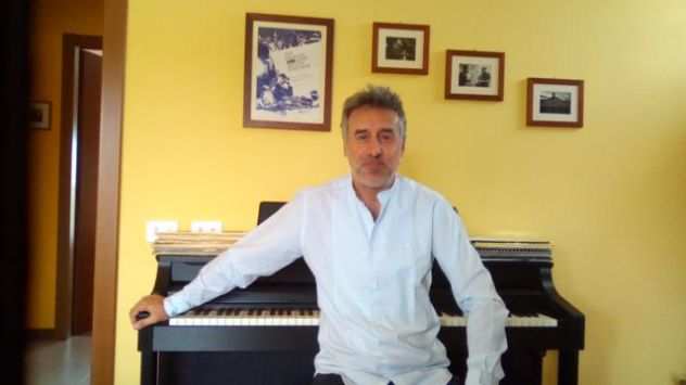 LEZIONI DI PIANOFORTE E TASTIERA