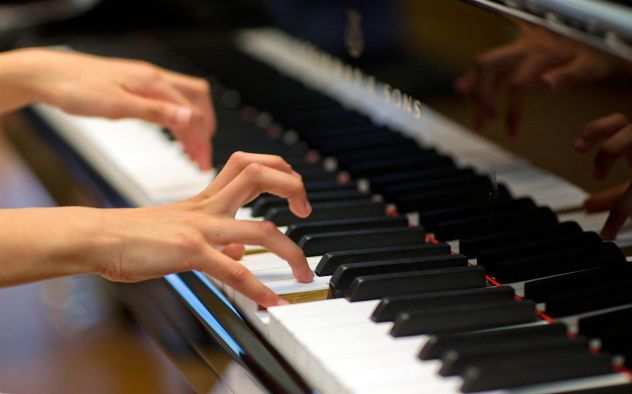 Lezioni di pianoforte per adulti a Milano