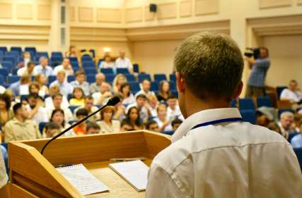 LEZIONI PRIVATE DI DIZIONE, IMPOSTAZIONE DELLA VOCE E PUBLIC SPEAKING