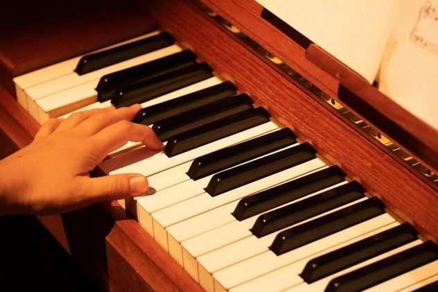 Lezioni professionali di pianoforte con insegnante esperto e concertista