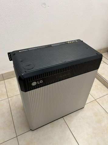 LG Chem RESU 10 48V, usato 3 anni