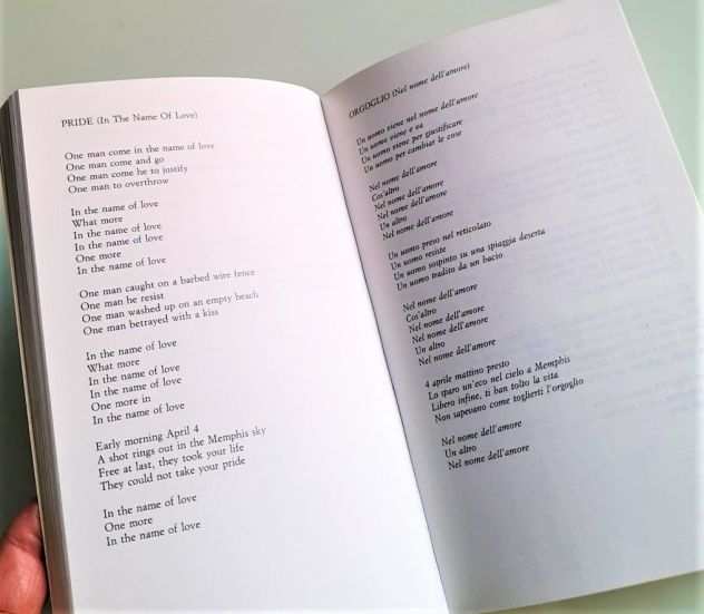 Libro U2 Tutti i testi con traduzione a fronte