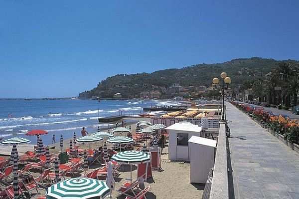 Liguria Stabilimento balneare