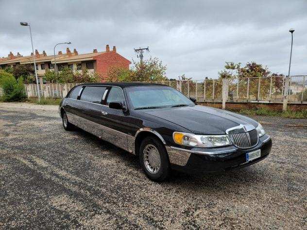 Lincoln - Town Car Limousine quotNO RESERVEquot - 2000