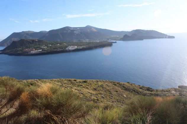 Lipari, Isole Eolie,cod.ve 946- vendesi mq 48.888 terreno agricolo e rudere