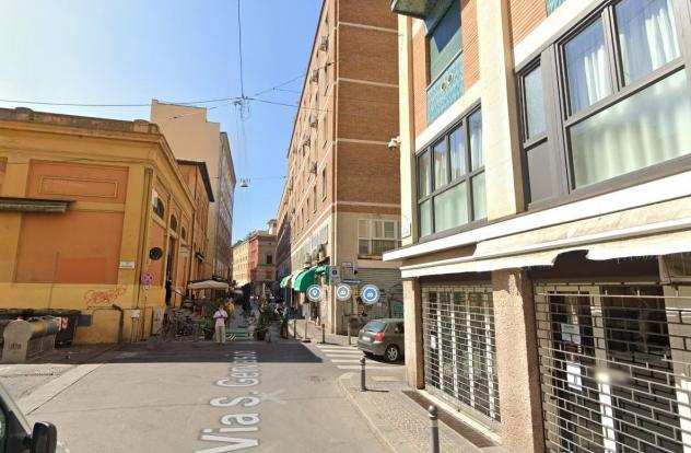 Locale commerciale in affitto a Bologna, Centro