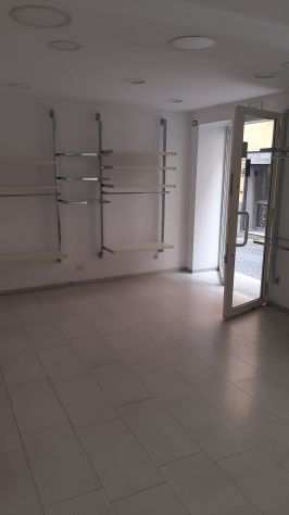 LOCALE COMMERCIALE RIF. A12279