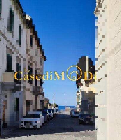 Locale comm.leFondo in vendita a ANTIGNANO - Livorno 60 mq Rif 1100795