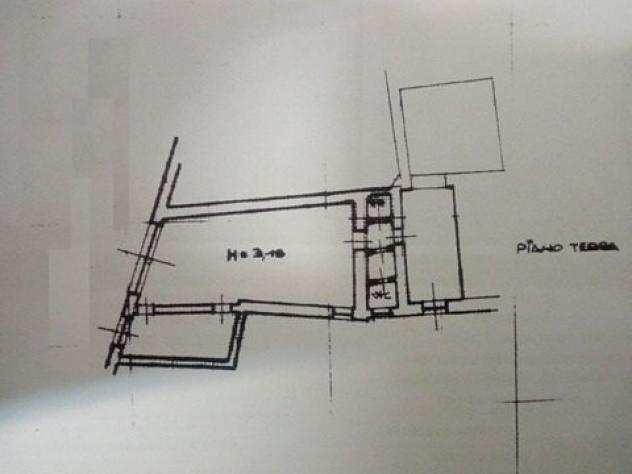 Locale comm.leFondo in vendita a AVENZA - Carrara 125 mq Rif 648146