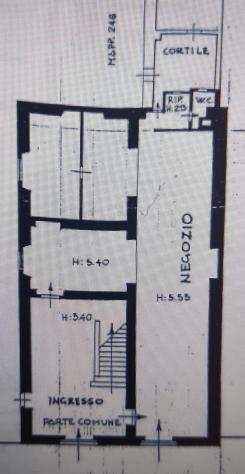 Locale comm.leFondo in vendita a Carrara 131 mq Rif 1072383