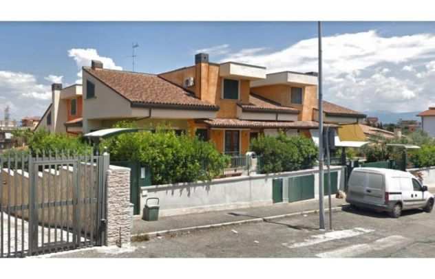 LOFT IN ZONA COLLATINA  SPESE COMPRESE