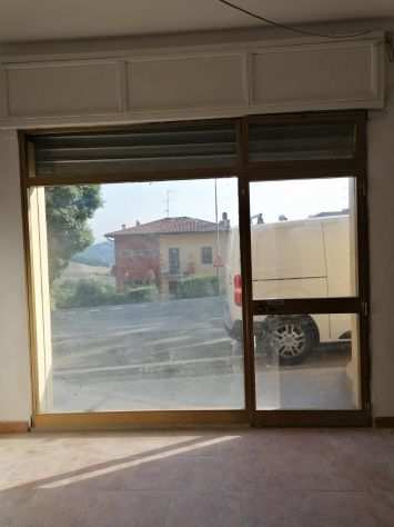 Loiano (Bo) Centro Paese Negozio 100 Mq, Privato Affitta