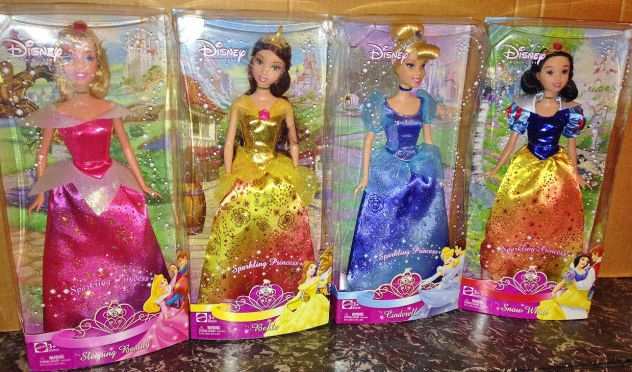 Lotto 4 bambole disney princess principesse aurora biancaneve belle cenerentola