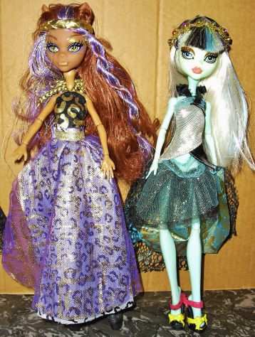 lotto 5 bambole cloni di MONSTER High Mattel Cleolei draculaura Lagoona Blue