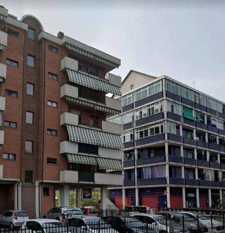 LP233923 - Garage situati a Torino