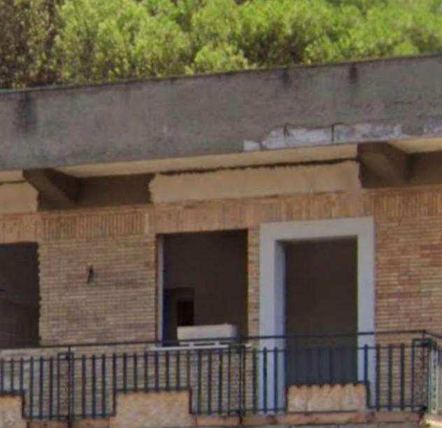 LP41123 - Due appartamenti situati in via dei Lanfranchi