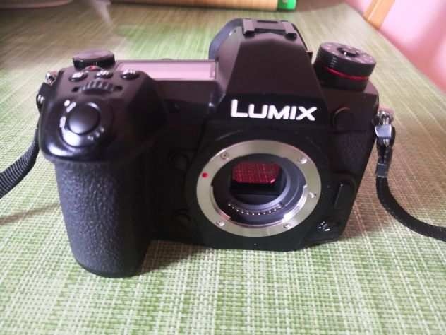 Lumix G9