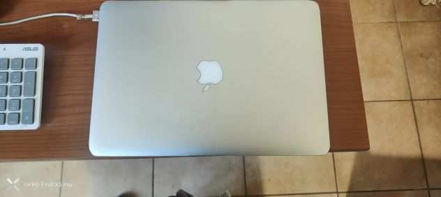 Macbook Air Model. A1466 8GB RAM Disco SSD 128GB TRATTABILE