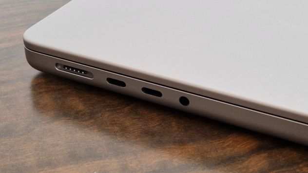 MacBook Pro 14quot M1 Pro 16GB, 1TB, Grigio Siderale