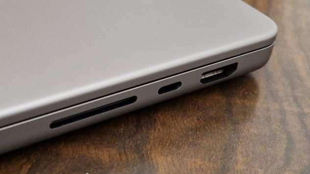 MacBook Pro 14quot M1 Pro 16GB, 1TB, Grigio Siderale