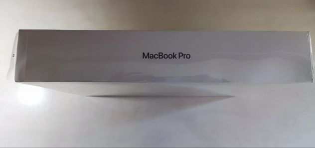 Macbook Pro 16rdquo M1 Max - 1Tb SSD - NUOVO