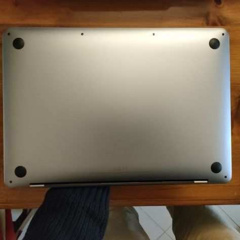 MacBook Pro (256GB SSD, M1 2020 - acquistato nel 2021)  scatola e accessori
