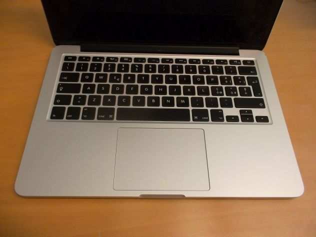 MacBook pro DOVREBBE ESSERE IL modello A1902 non parte