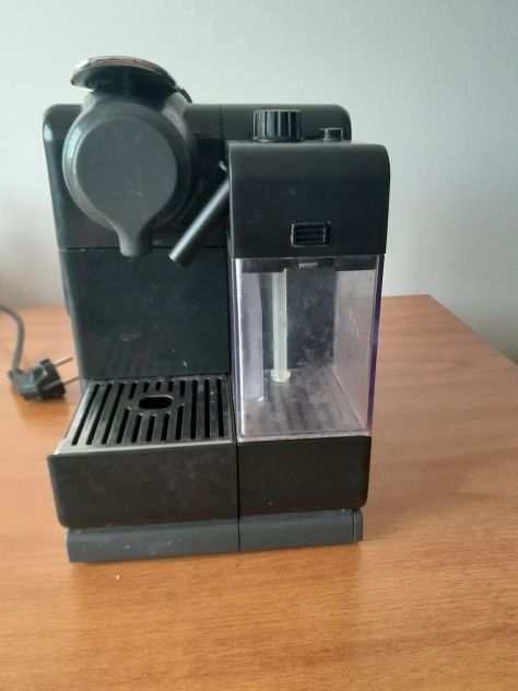 Macchina caffegrave automatica Nespresso