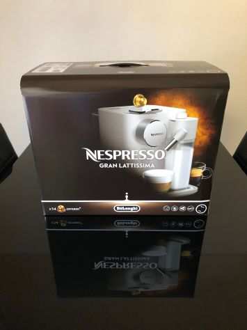 Macchina caffegrave Nespresso DeLonghi NUOVA (2 anni garanzia)