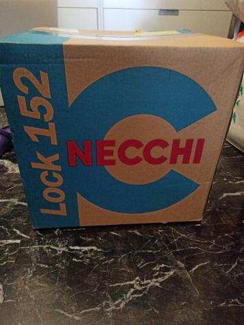 Macchina da cucire taglia-cuci Necchi Lock 152 new