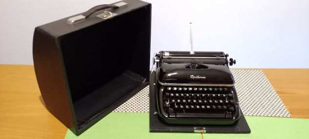 Macchina da scrivere Optima Elite N.3 portatile - degli anni 50