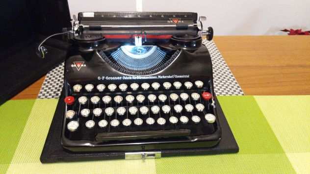 Macchina da scrivere rara, quot Groma portatile - Modello N quot - del 1938-39