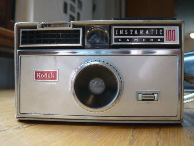 Macchina fotografica Kodak Instamatic 100