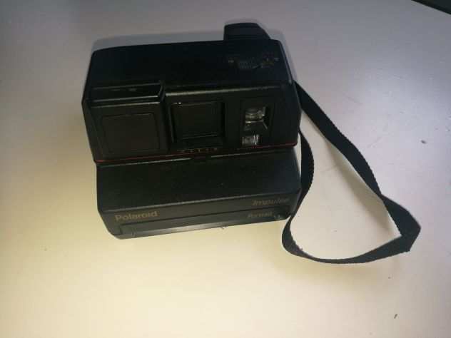 macchina fotografica polaroid