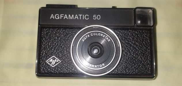 Macchina Fotografica Vintage Agfamatic 50 analogica 35 mm anno 1972