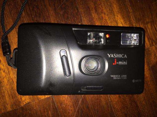 Macchina fotografica Yashica J.mini 32mm 135 Usato