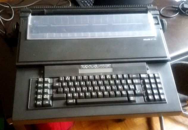 Macchina per scrivere elettronica Olivetti ET115 per ricambi