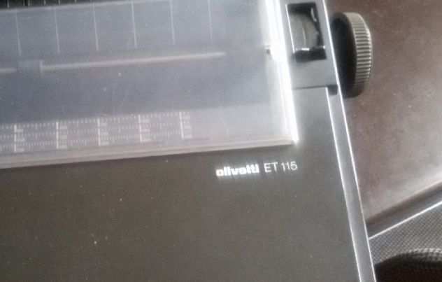 Macchina per scrivere elettronica Olivetti ET115 per ricambi