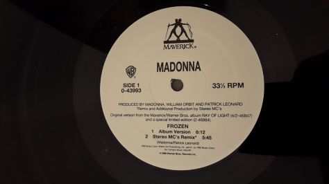 MADONNA, frozen, Etichetta Maverick 0 9362-43993-0 8, Made in U.S.A. 1998.