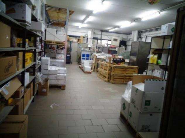 Magazzino in vendita a Arezzo - 6 locali 580mq