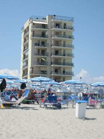 Maggio  Giugno Trilocale FRONTE MARE a Lido Scacchi-1680-